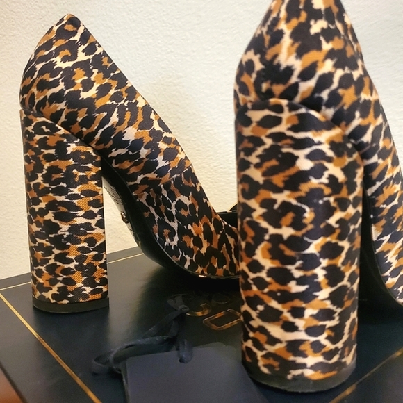 ✨️CAVALLI PUMPS ✨️ - Picture 3 of 8